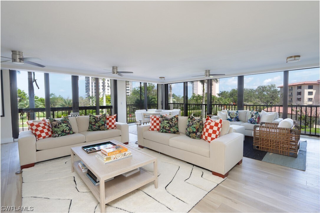 Foto principal - 6000 Pelican Bay Blvd