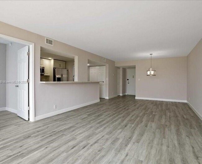 Foto del edificio - 800 Parkview Dr