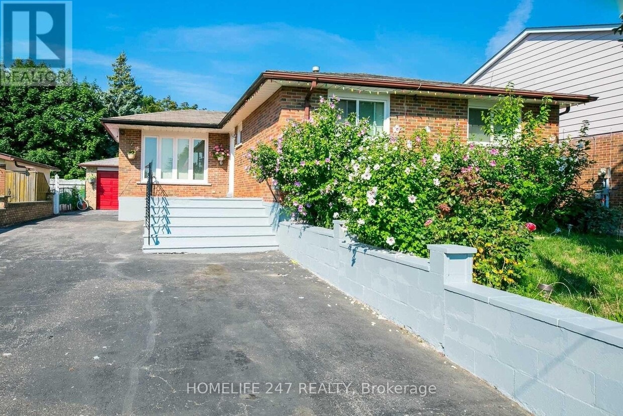 Primary Photo - 6 Stonecrop Ln