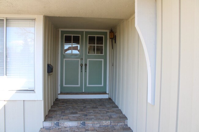 Foto del edificio - Beautiful 3 Bed, 2 Bath Single Story in Great Livermore Location