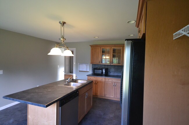 Building Photo - 202 Ciccone Dr