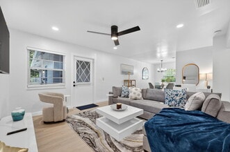 Building Photo - 800 Tropic Isle Dr