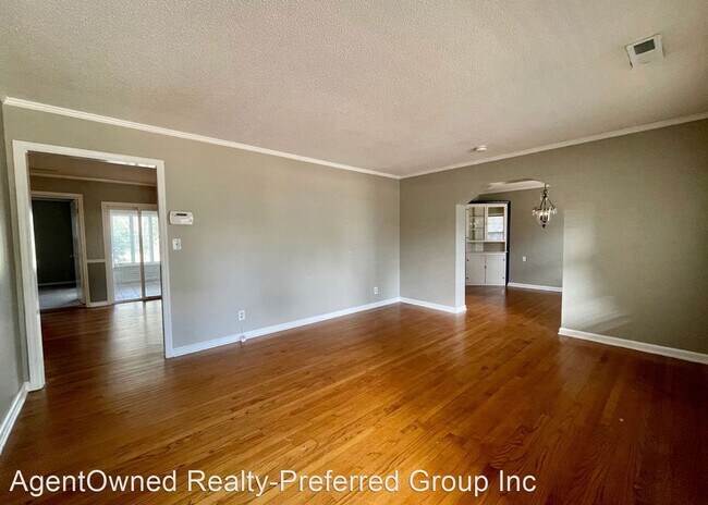Building Photo - 4 br, 2.5 bath House - 1632 Rifle Range Road