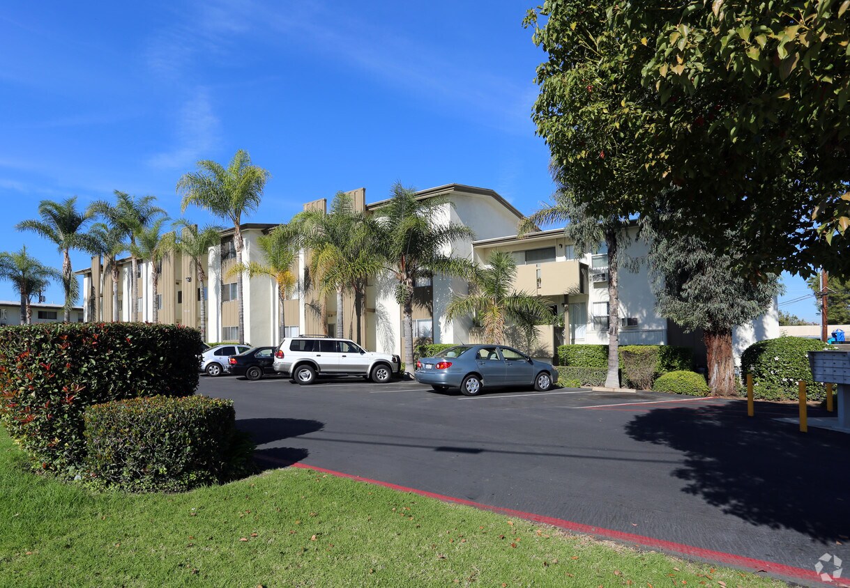 Malabar Apartments Garden Grove, CA