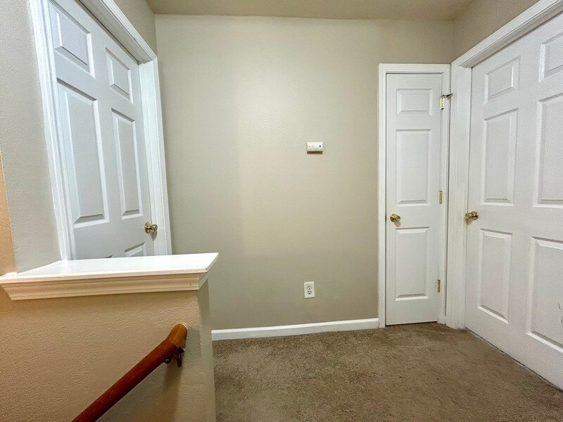 137 Ross Moore Ave, Charlotte, NC 28205 Townhome Rentals in
