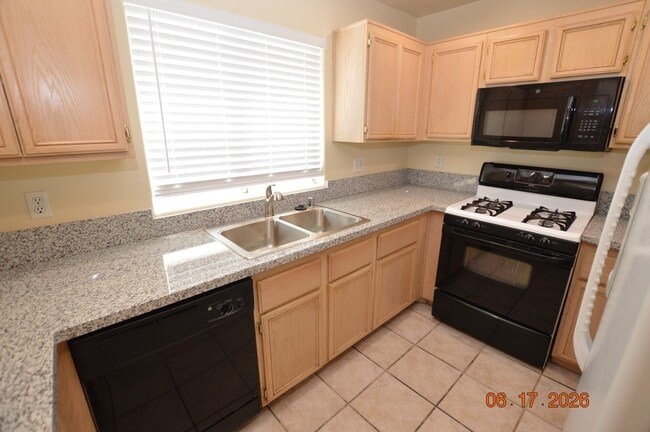 Building Photo - 5738 Wind Dancer Dr