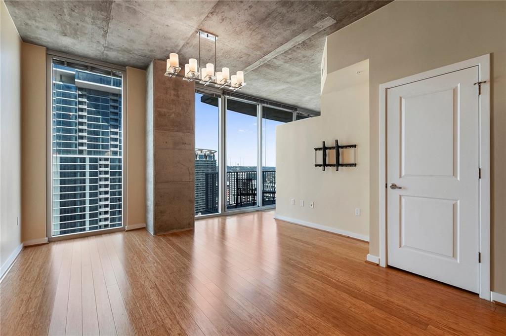 Primary Photo - 360 Nueces St