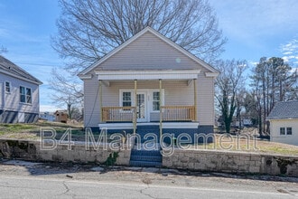 Building Photo - 555 W Peachtree St