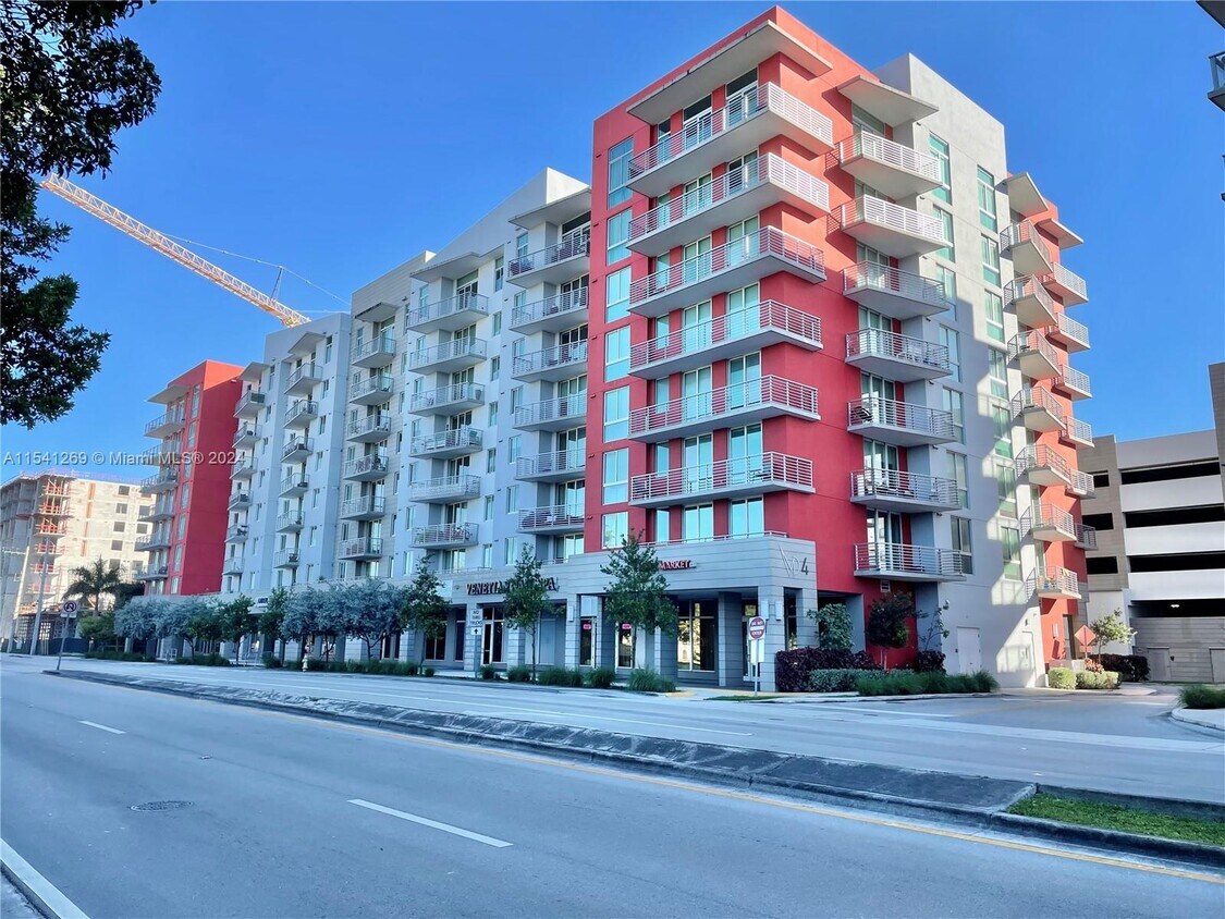 Primary Photo - 7875 NW 107th Ave