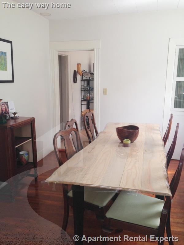 Foto del edificio - Somerville/Davis Square 3 Bedroom - 2 porc...