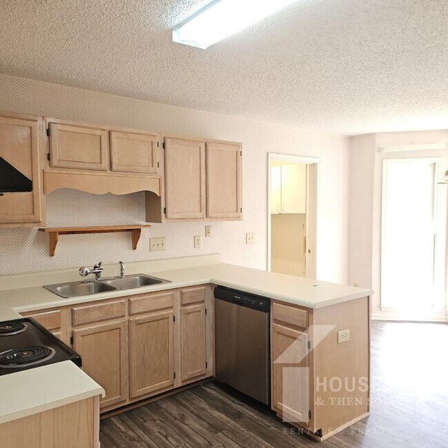 Foto del edificio - 3 McBee Chapel Rd