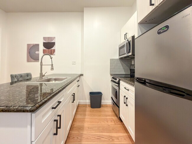 Foto del edificio - 2129 Pine St