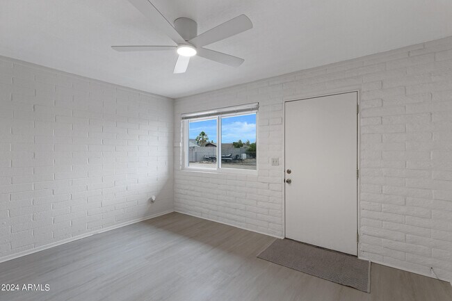 Foto del edificio - 4510 E Hannibal St