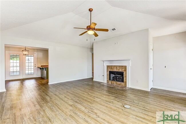 Building Photo - 219 Pampas Dr