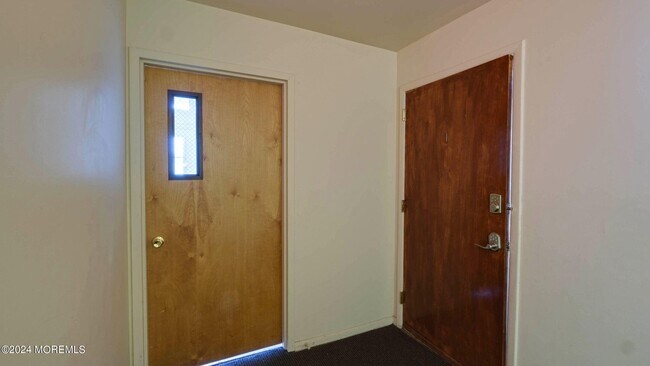 Building Photo - 105 Claridge Ct