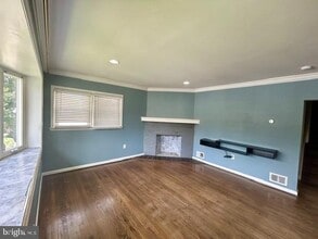 Building Photo - 413 S Wickham Rd