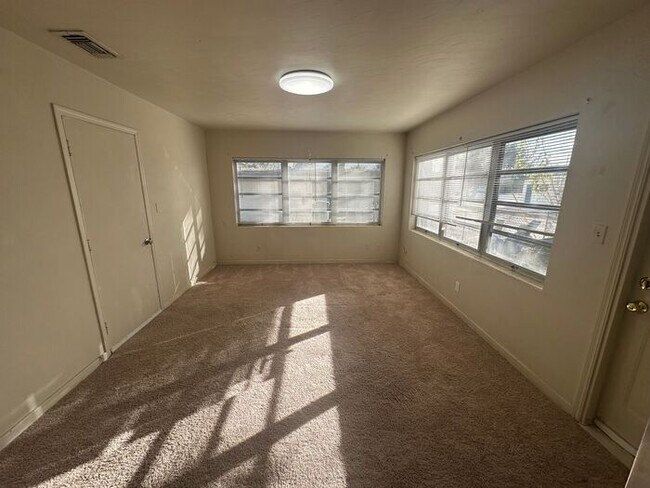 Foto del edificio - Beautiful 3 bedroom, 2 bath home located in Winter Park