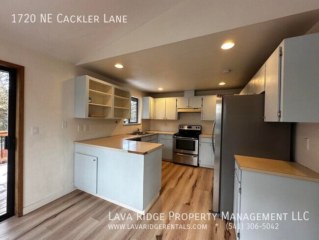 Foto del edificio - 1720 NE Cackler Ln