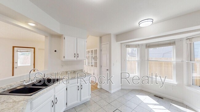 Foto del edificio - 3483 Mountainside Dr