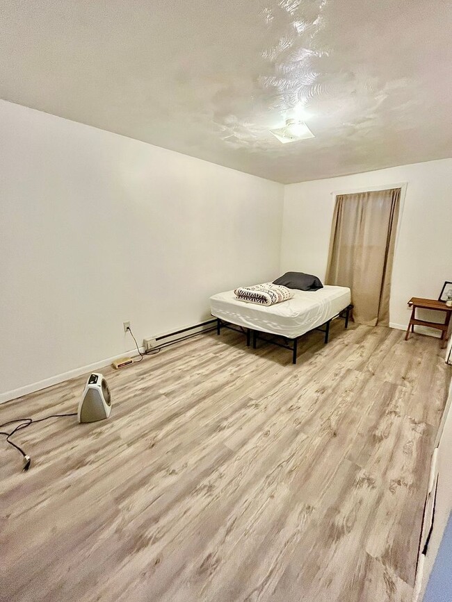 Foto del edificio - 714 Valentine St