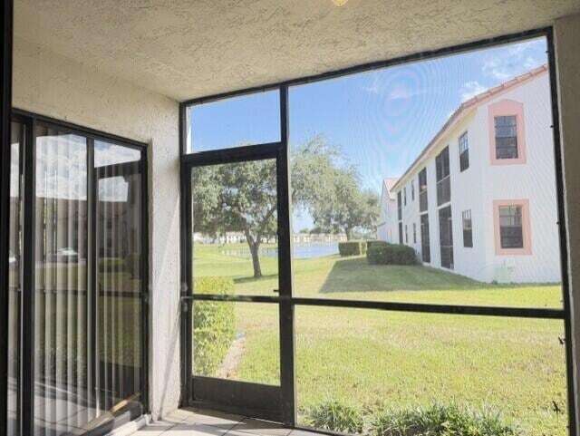 Foto del edificio - 3050 Norwood Pl