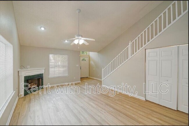 Foto del edificio - 3385 Tansey Ct