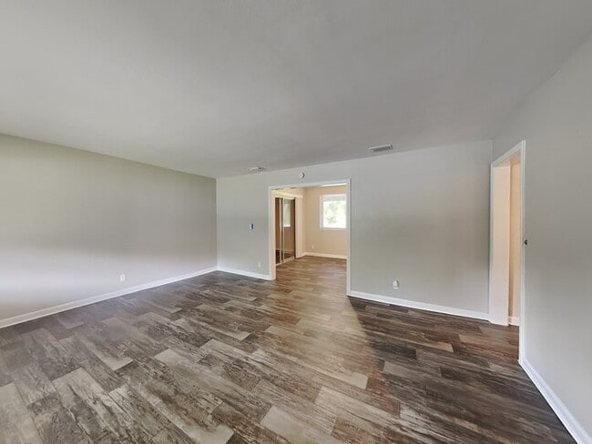 Building Photo - 5835 Norde Dr W