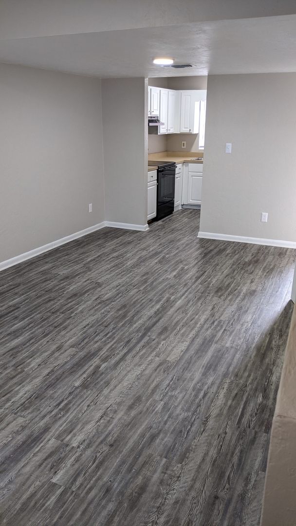 Foto del edificio - Linton Oaks townhouse - Completely Remodeled