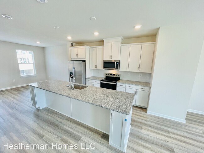 Building Photo - 3 br, 2.5 bath House - 162 Whitson Woods P...