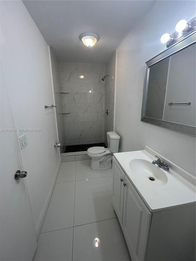 Foto del edificio - 551 NW 41st St