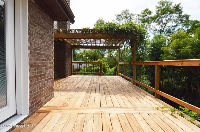 Foto del edificio - 4612 Deepwood Ct