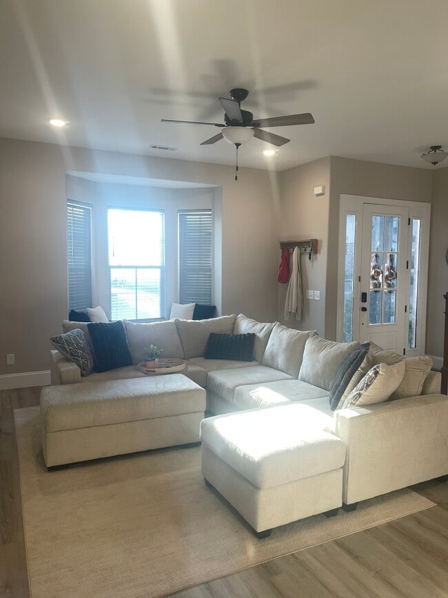 Foto del edificio - 126 Oasis Dr