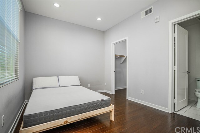Foto del edificio - 1595 E Lincoln Ave