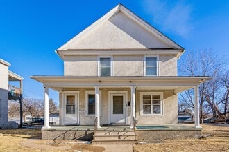 Building Photo - 2222 N Girard Ave