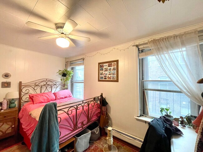 Building Photo - 92 Endicott St