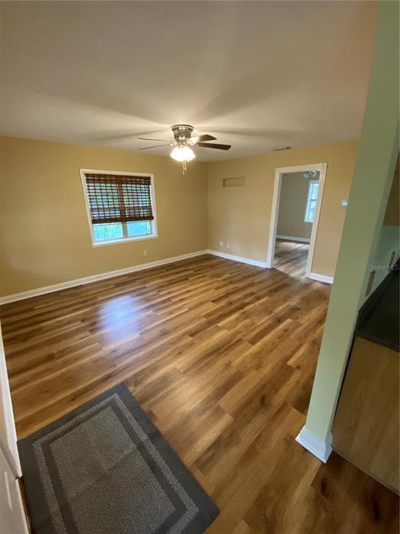 Foto del edificio - 1059 Seminole St