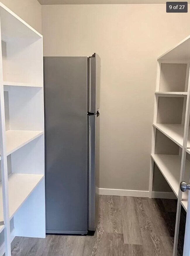 Foto del edificio - Charming 7 bedroom, 3 bath home available in August!