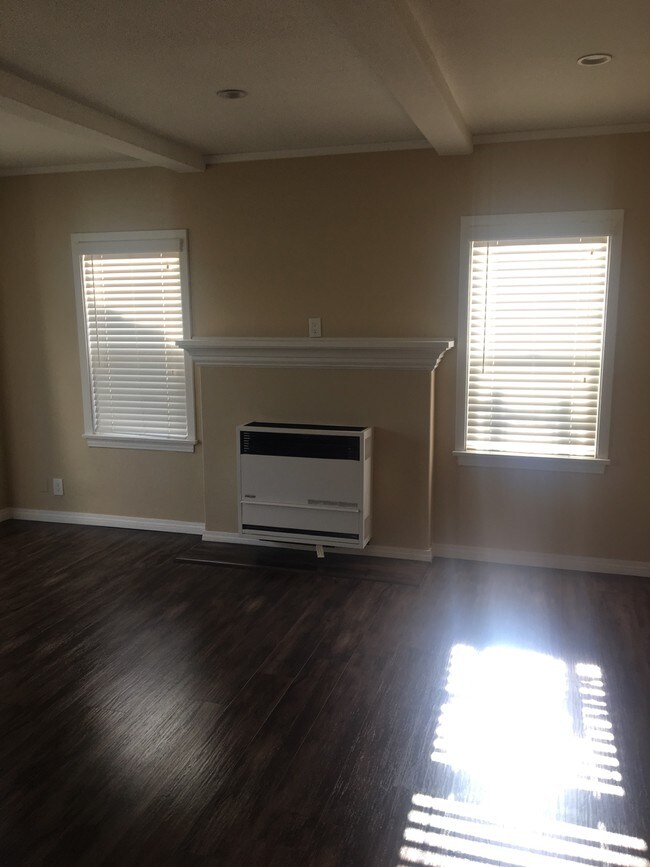 Sala de estar - 1510 W 79th St