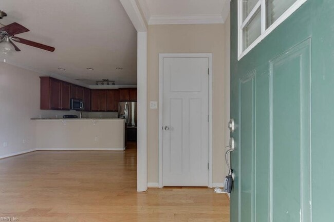 Building Photo - 4138 Seafarer Ave
