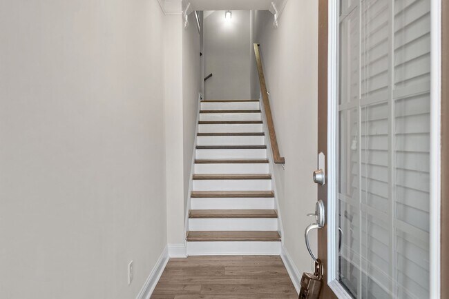 Photo - 4 BEDROOM TOWNHOME IN CHAMBLEE!