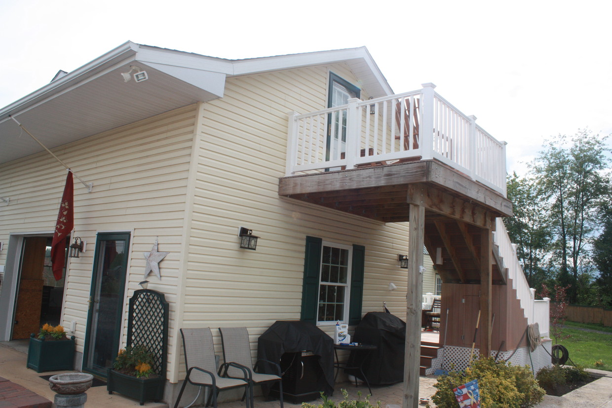 Exterior View Above Garage Apt - 78 Cloverdale Ct