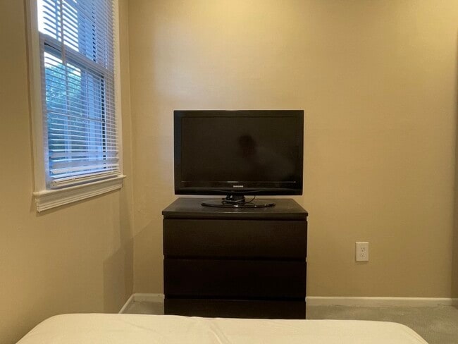 Building Photo - 10540 Assembly Dr