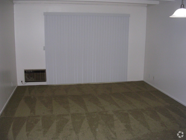Building Photo - 1348 Yukon Way