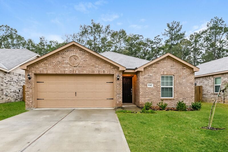 Foto principal - 10462 Sweetwater Creek Dr