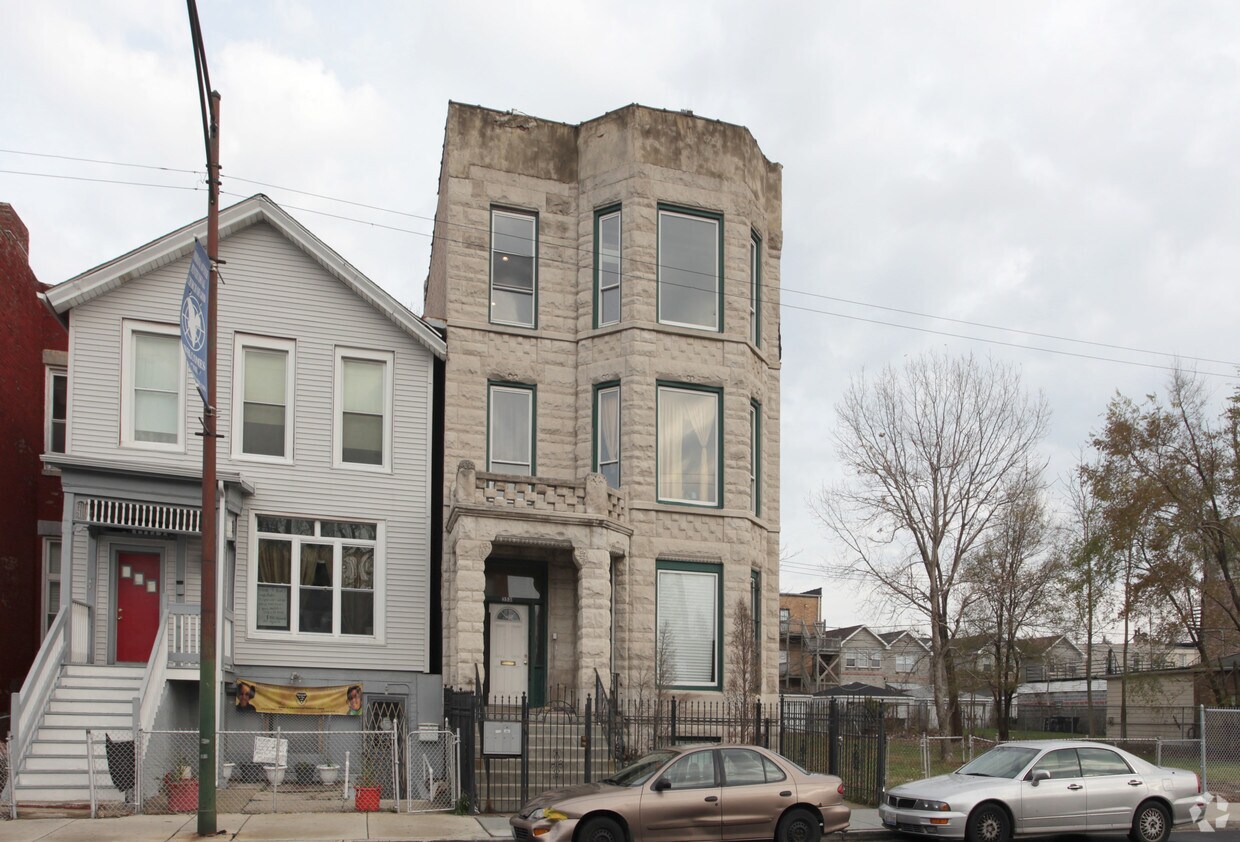 Building Photo - 3531 S Indiana Ave
