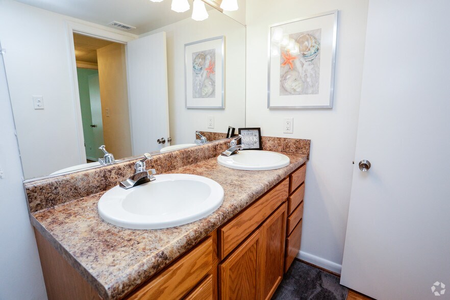 Bathroom Cabinets Virginia Beach driftwood apartments rentals - virginia beach, va | apartments Bathroom Cabinets Virginia Beach driftwood apartments rentals - virginia beach, va | apartments