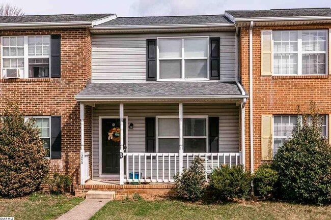 Building Photo - 1246 Goldfinch Dr