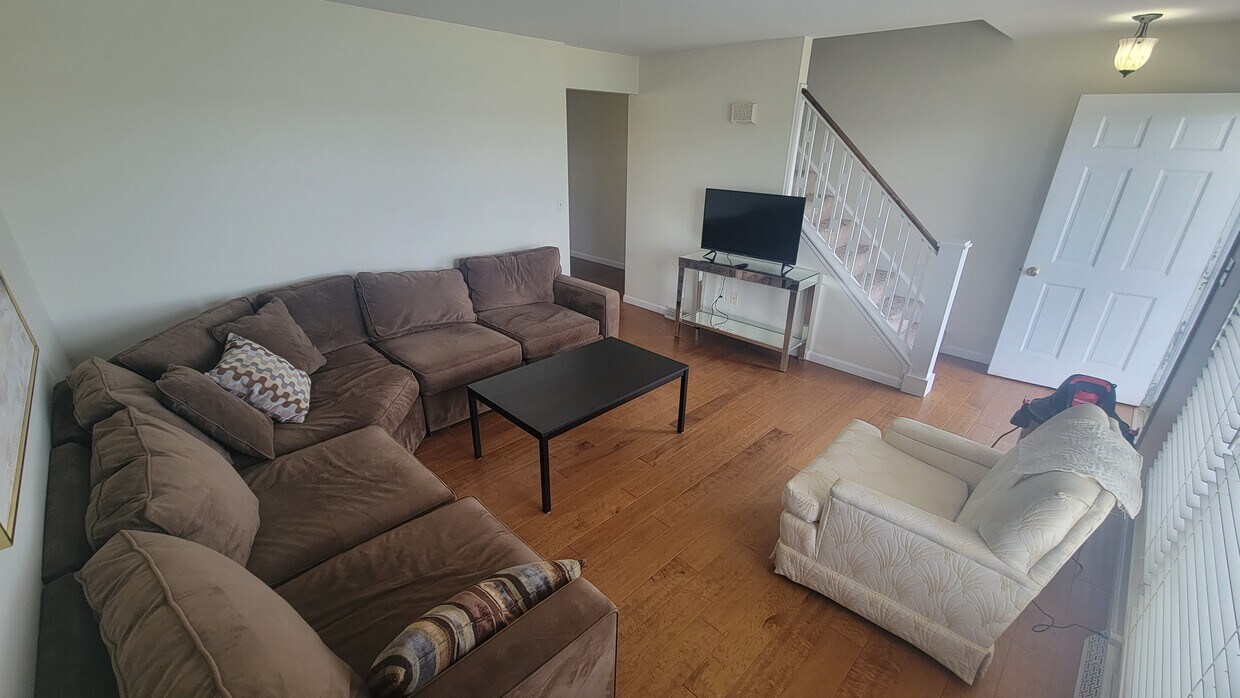 5269 N Bank Rd Unit B, Buckeye Lake, OH 43008 Apartments in Buckeye