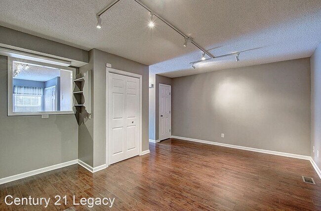 Building Photo - 2 br, 1.5 bath House - 200 Arrowhead Drive