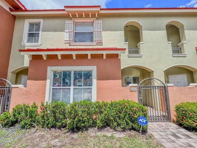 Foto del edificio - 255 Lake Monterey Cir